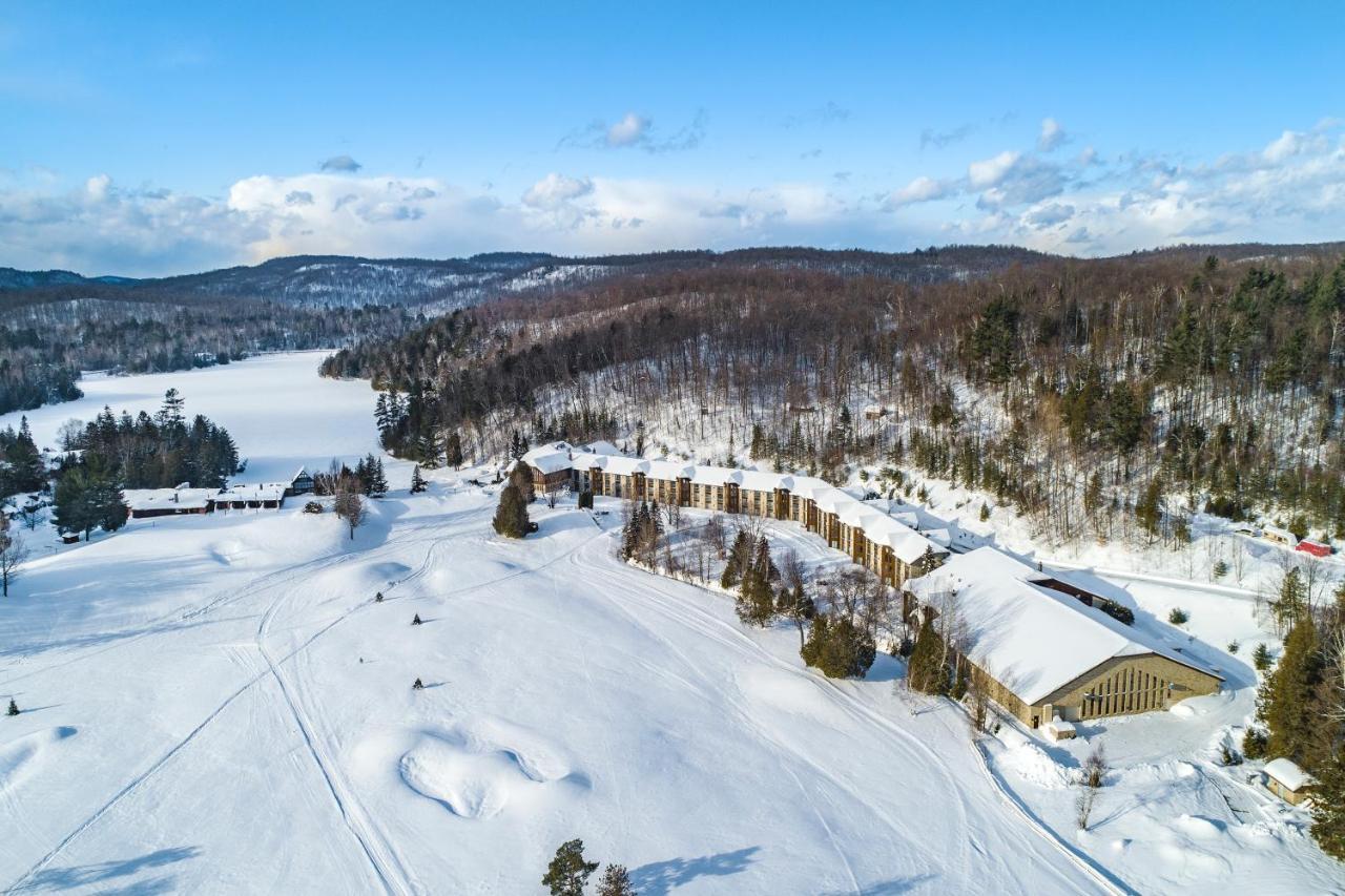 Hotel Et Centre De Villegiature Lac Carling Grenville-Sur-La-Rouge Zewnętrze zdjęcie