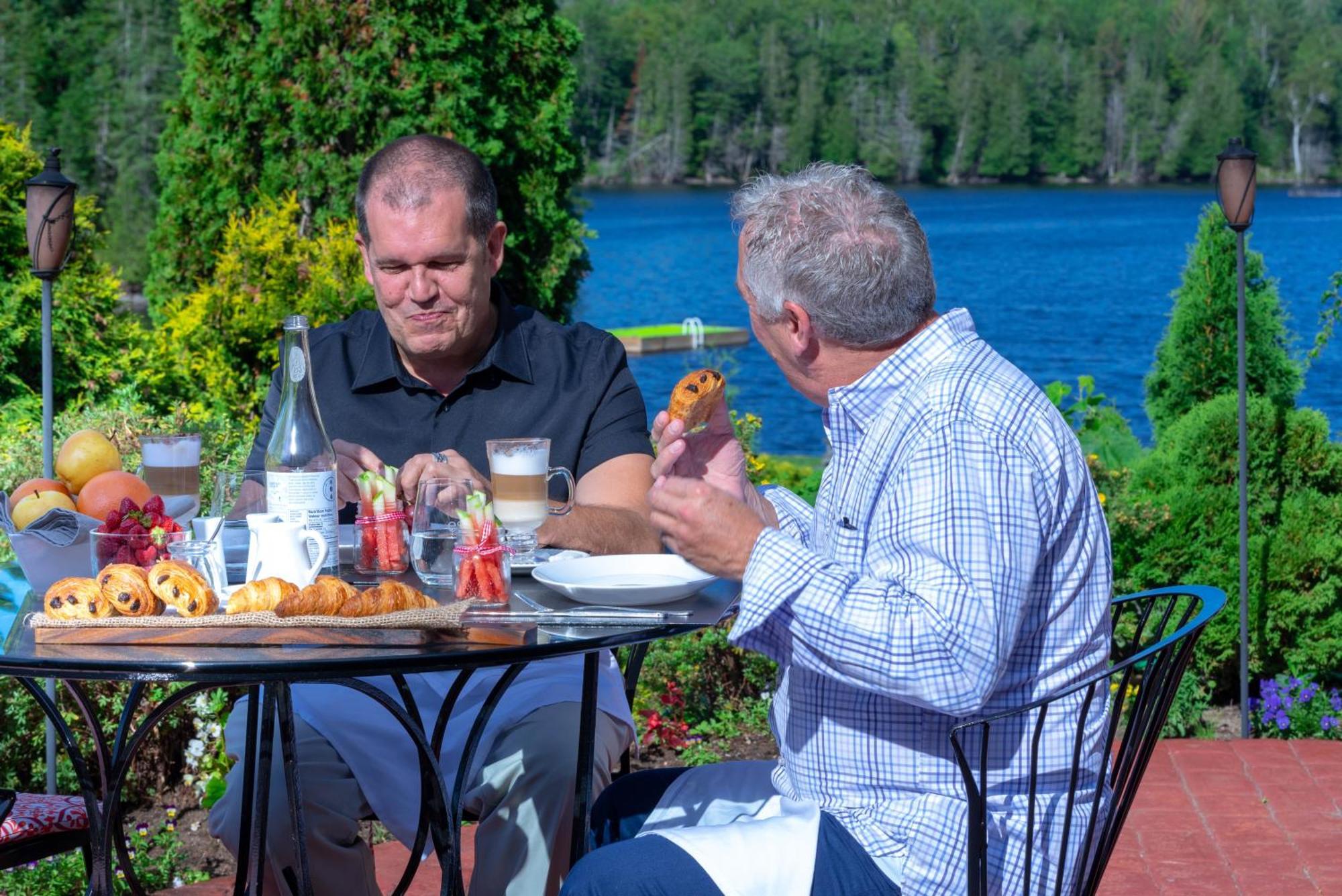 Hotel Et Centre De Villegiature Lac Carling Grenville-Sur-La-Rouge Zewnętrze zdjęcie